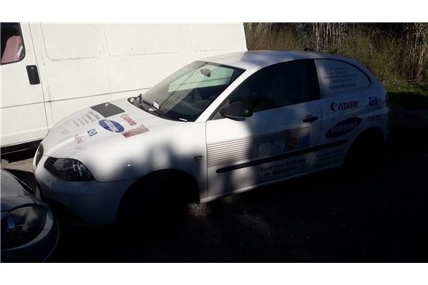 seat ibiza (6l1)(04.2002 ) del año 