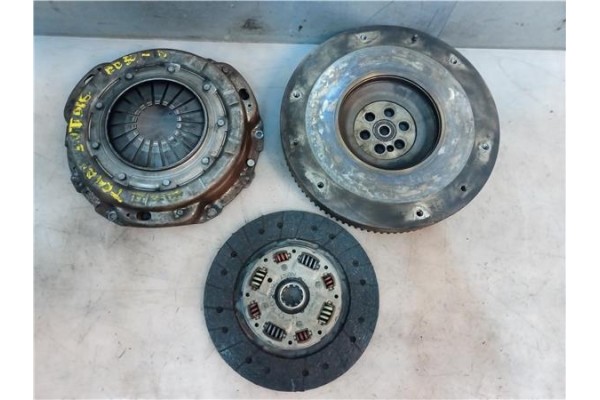 Recambio de kit embrague completo para nissan trade furgón 3.0 tdic referencia OEM IAM 300019C528  