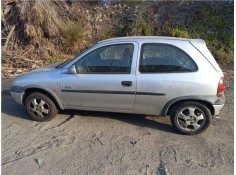 opel corsa b del año 2000