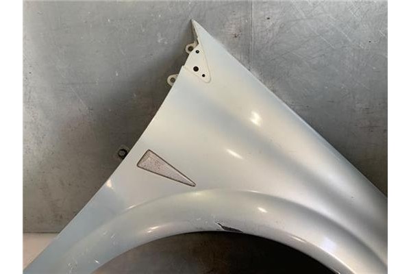 Recambio de aleta delantero derecha para renault megane ii (bm0/1_, cm0/1_) 1.9 dci (bm0g, cm0g) referencia OEM IAM 7701477187  