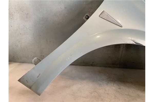 Recambio de aleta delantero derecha para renault megane ii (bm0/1_, cm0/1_) 1.9 dci (bm0g, cm0g) referencia OEM IAM 7701477187  