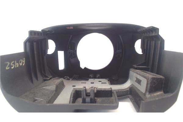 Recambio de embellecedor columna direccion para renault clio iii 1.5 dci (c/br1g) referencia OEM IAM 484710009R  