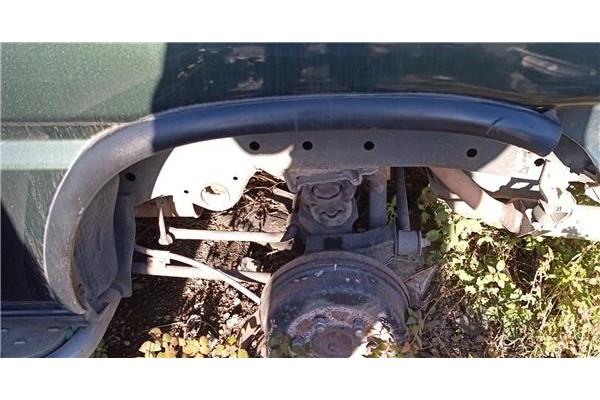 Recambio de aletin trasero izquierdo para nissan terrano ii (r20) 2.4 i 12v 4wd referencia OEM IAM   