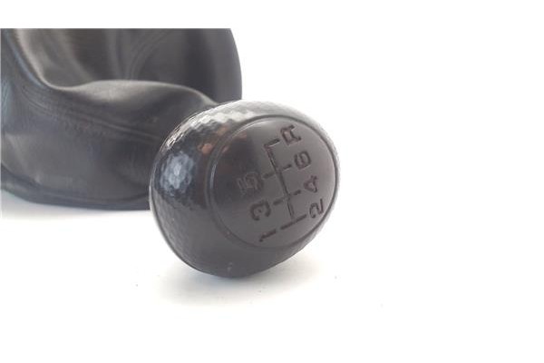 Recambio de palanca de cambio para jeep cherokee (kj) 2.8 crd extreme referencia OEM IAM 52128821AE  