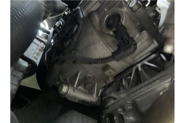 Recambio de compresor aire acond. para opel astra j berlina 5p 1.6 selective referencia OEM IAM 39201703  