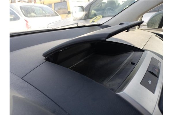 Recambio de tapa guantera para toyota corolla verso (r1) 2.2 d-4d sport referencia OEM IAM   