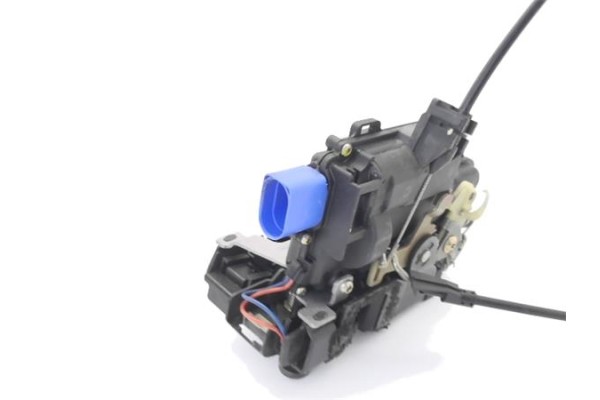 Recambio de cierre electromagnetico delantero derecho para volkswagen polo iv (9n1) 1.2 12v referencia OEM IAM 3B1837016CB  