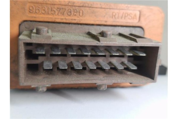 Recambio de caja reles para peugeot expert furgón (222) 1.9 d 70 referencia OEM IAM 9631577880  