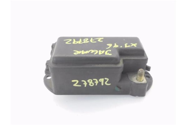 Recambio de caja fusibles/rele para jaguar xj (x300) 6 sovereign 4.0 referencia OEM IAM LNA2800EF  