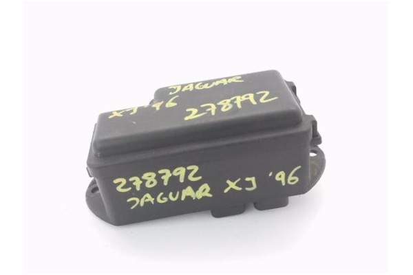 Recambio de caja fusibles/rele para jaguar xj (x300) 6 sovereign 4.0 referencia OEM IAM LNA2800EF  