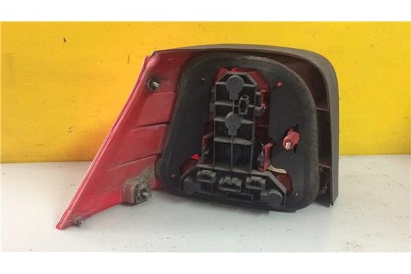 Recambio de piloto trasero derecho para volkswagen golf iv berlina (1j1)(1997) 1.4 16v referencia OEM IAM   