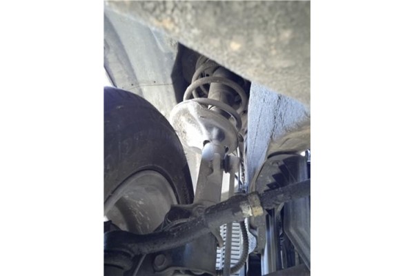 Recambio de amortiguador delantero izquierdo para hyundai tucson (jm) 2.0 crdi referencia OEM IAM 546512E500  