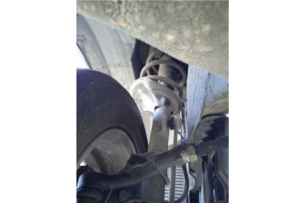 Recambio de amortiguador delantero izquierdo para hyundai tucson (jm) 2.0 crdi referencia OEM IAM 546512E500  