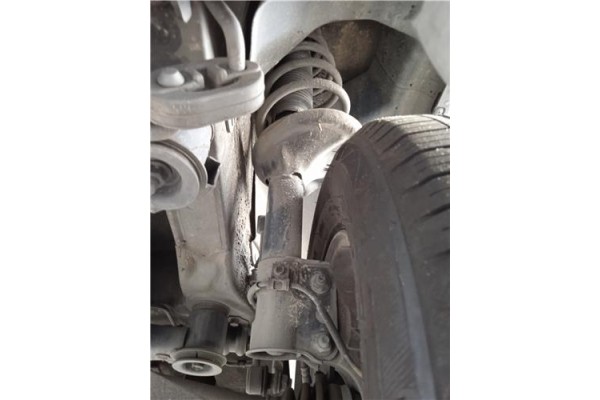 Recambio de amortiguador trasero derecho para hyundai tucson (jm) 2.0 crdi referencia OEM IAM 553612E501  