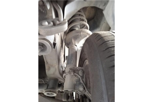 Recambio de amortiguador trasero derecho para hyundai tucson (jm) 2.0 crdi referencia OEM IAM 553612E501  