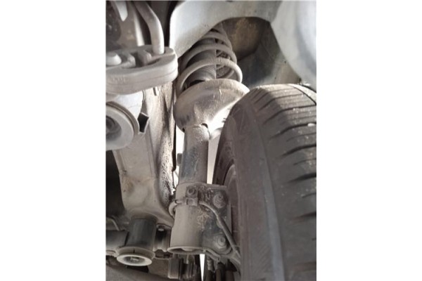 Recambio de amortiguador trasero derecho para hyundai tucson (jm) 2.0 crdi referencia OEM IAM 553612E501  