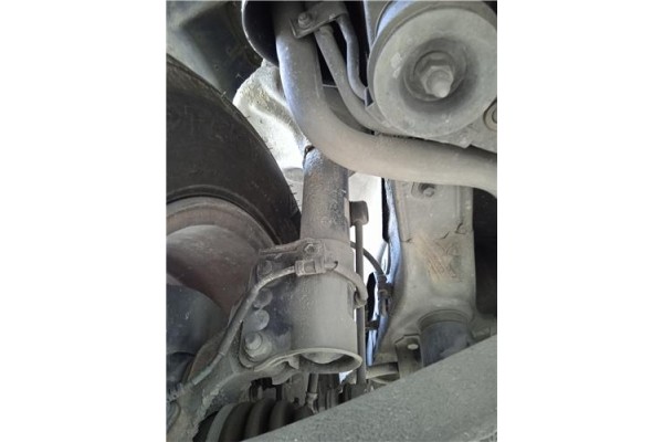 Recambio de amortiguador trasero izquierdo para hyundai tucson (jm) 2.0 crdi referencia OEM IAM 553512E501  