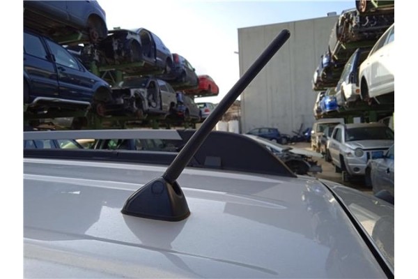 Recambio de antena electrica para hyundai tucson (jm) 2.0 crdi referencia OEM IAM 962632 962502E550 