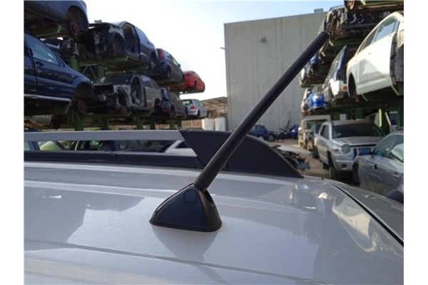 Recambio de antena electrica para hyundai tucson (jm) 2.0 crdi referencia OEM IAM 962632 962502E550 