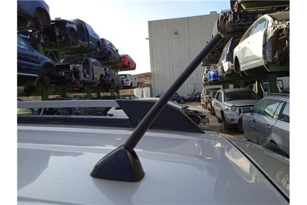 Recambio de antena electrica para hyundai tucson (jm) 2.0 crdi referencia OEM IAM 962632 962502E550 