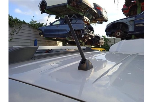 Recambio de antena electrica para hyundai tucson (jm) 2.0 crdi referencia OEM IAM 962632 962502E550 