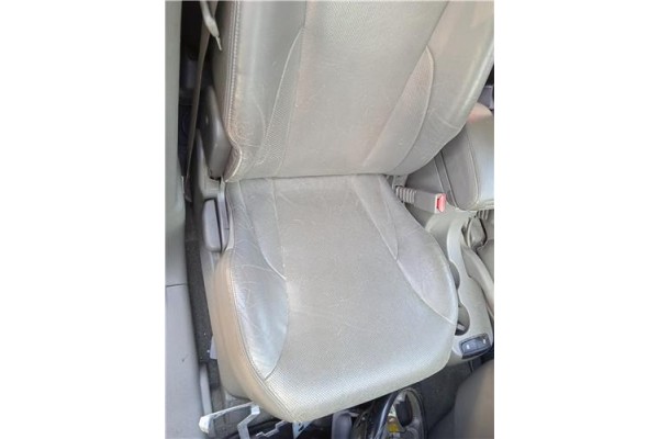 Recambio de asiento delantero derecho para hyundai tucson (jm) 2.0 crdi referencia OEM IAM 884002E580G8C  