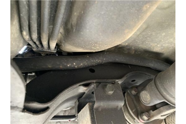 Recambio de barra estabilizadora delantero para hyundai tucson (jm) 2.0 crdi referencia OEM IAM 548102E+105  