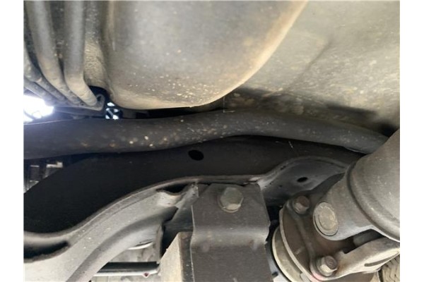 Recambio de barra estabilizadora delantero para hyundai tucson (jm) 2.0 crdi referencia OEM IAM 548102E+105  