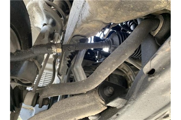 Recambio de barra estabilizadora delantero para hyundai tucson (jm) 2.0 crdi referencia OEM IAM 548102E+105  