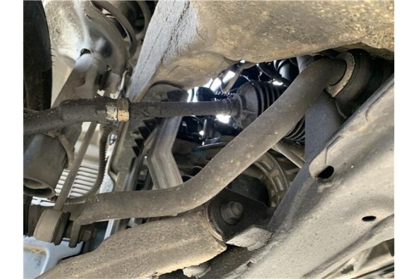 Recambio de barra estabilizadora delantero para hyundai tucson (jm) 2.0 crdi referencia OEM IAM 548102E+105  