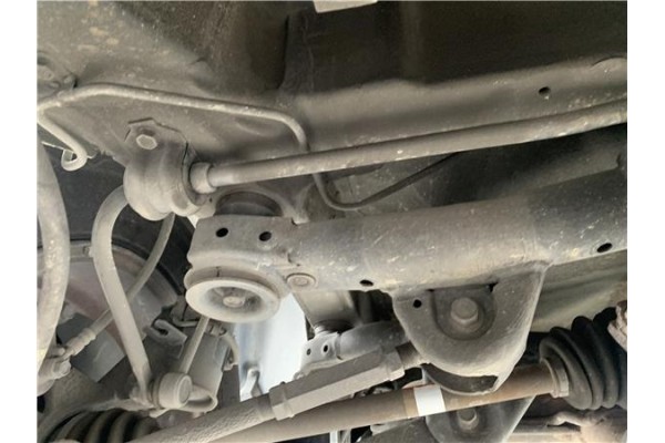 Recambio de barra estabilizadora trasero para hyundai tucson (jm) 2.0 crdi referencia OEM IAM 555102E+105  