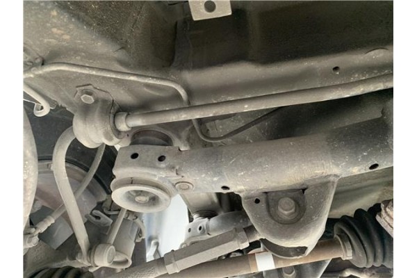 Recambio de barra estabilizadora trasero para hyundai tucson (jm) 2.0 crdi referencia OEM IAM 555102E+105  