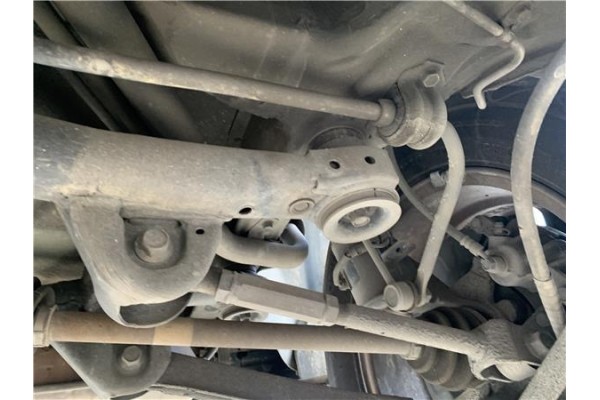 Recambio de barra estabilizadora trasero para hyundai tucson (jm) 2.0 crdi referencia OEM IAM 555102E+105  