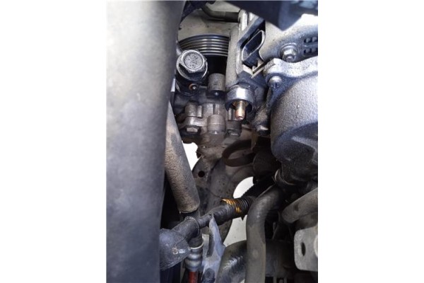 Recambio de bomba servodireccion para hyundai tucson (jm) 2.0 crdi referencia OEM IAM 571002E+205  