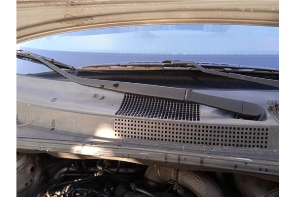 Recambio de brazo limpiaparabrisas delantero derecho para hyundai tucson (jm) 2.0 crdi referencia OEM IAM 9832120  