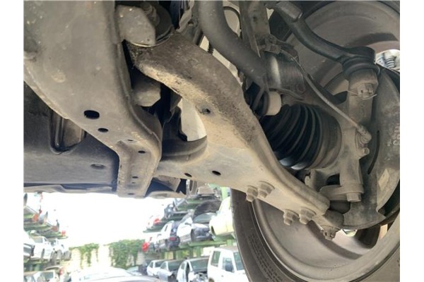 Recambio de brazo suspension delantero derecho para hyundai tucson (jm) 2.0 crdi referencia OEM IAM 545012E+115 5,45E+16 