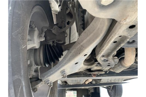 Recambio de brazo suspension delantero derecho para hyundai tucson (jm) 2.0 crdi referencia OEM IAM 545012E+115 5,45E+16 