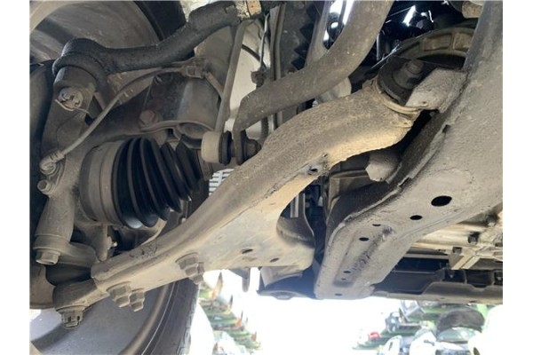 Recambio de brazo suspension delantero izquierdo para hyundai tucson (jm) 2.0 crdi referencia OEM IAM 545002E+115 5,45E+16 