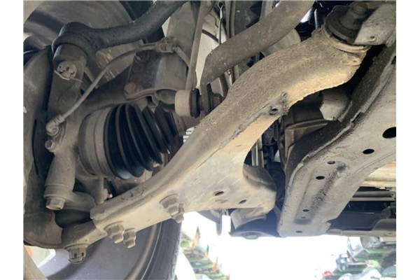 Recambio de brazo suspension delantero izquierdo para hyundai tucson (jm) 2.0 crdi referencia OEM IAM 545002E+115 5,45E+16 