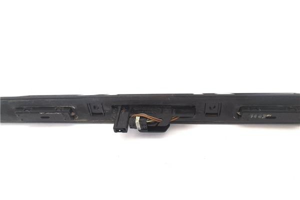 Recambio de moldura porton trasero para bmw serie 3 berlina (e46) 1.9 316i referencia OEM IAM 8208504  