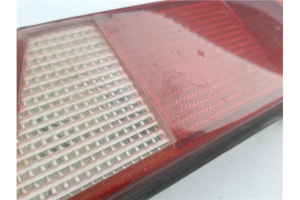 Recambio de piloto trasero derecho para alfa romeo 33 1.3 referencia OEM IAM 16607  