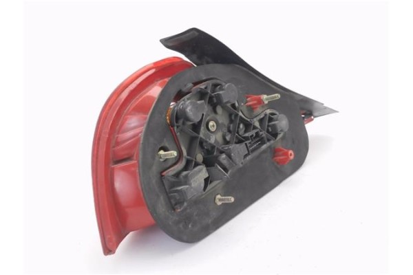 Recambio de piloto trasero derecho para lancia y 1.1 elefantino referencia OEM IAM 46777339  