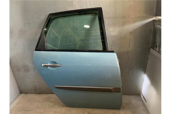 Recambio de puerta trasero derecha para renault scenic ii (jm) 1.6 16v referencia OEM IAM 7751475409 821005158R 