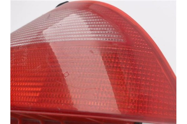 Recambio de piloto trasero derecho para lancia y 1.1 elefantino referencia OEM IAM 46777339  