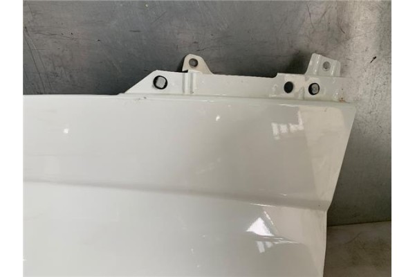 Recambio de aleta delantero izquierda para iveco daily chasis 2.3 referencia OEM IAM 5801513992 5802382341 