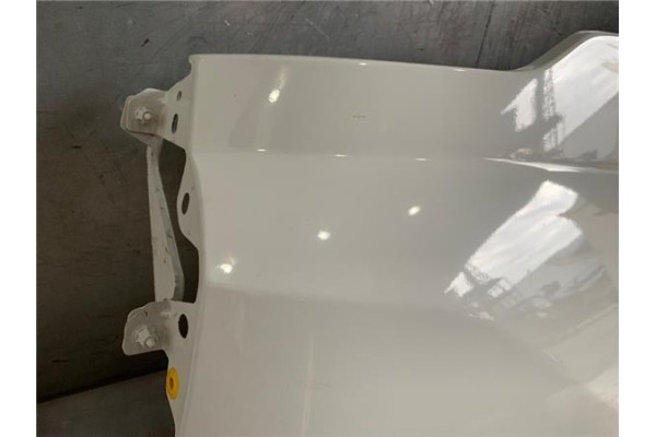 Recambio de aleta delantero izquierda para iveco daily chasis 2.3 referencia OEM IAM 5801513992 5802382341 