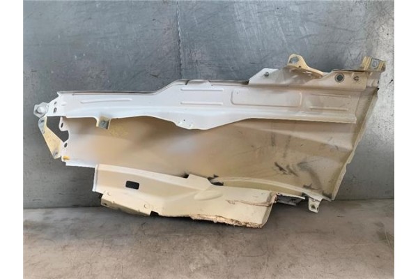 Recambio de aleta delantero derecha para iveco daily chasis 2.3 referencia OEM IAM 5801513999 5802382340 