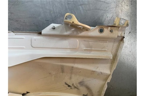 Recambio de aleta delantero derecha para iveco daily chasis 2.3 referencia OEM IAM 5801513999 5802382340 