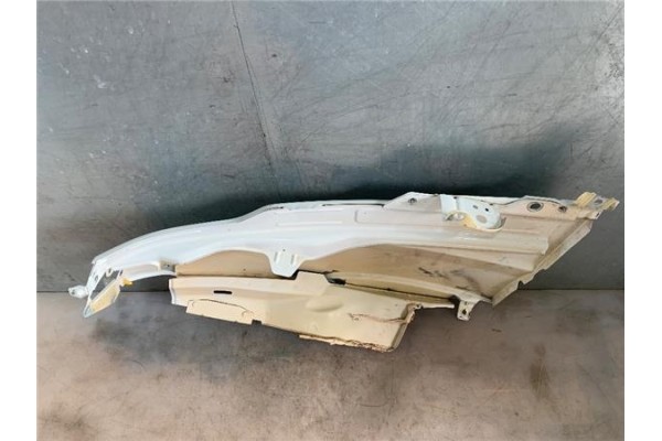 Recambio de aleta delantero derecha para iveco daily chasis 2.3 referencia OEM IAM 5801513999 5802382340 