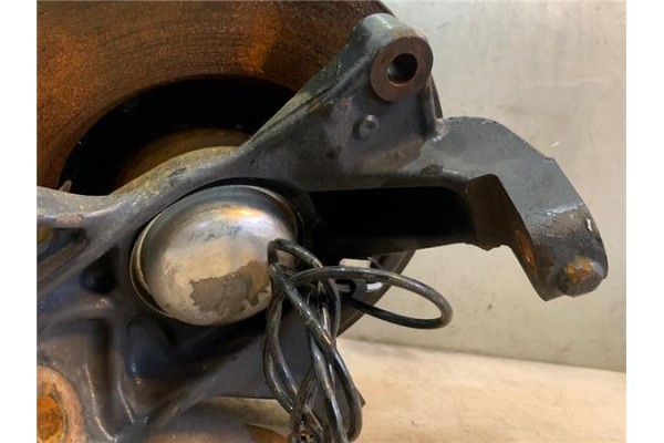 Recambio de mangueta delantero izquierda para iveco daily chasis 2.3 referencia OEM IAM 5802418095  